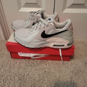 Nike air max excee shoes